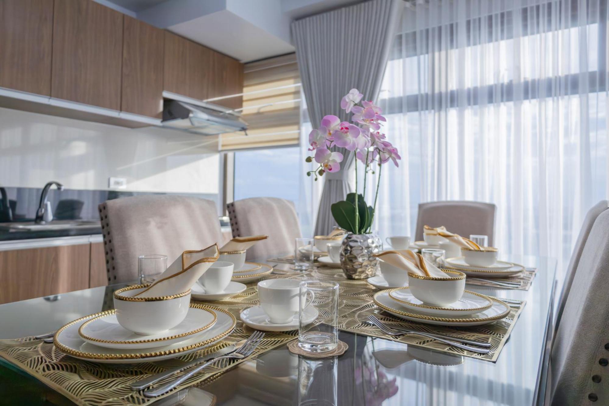 The Radiance Manila Bay Aparthotel Pasay Eksteriør bilde